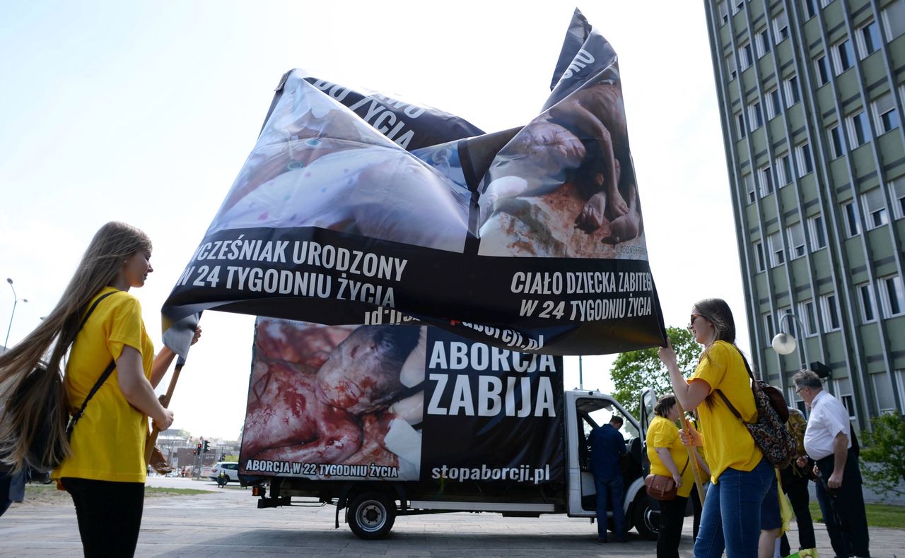 Działacze pro-life ukarani. Za bilbordy przeciwko aborcji