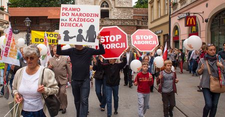 "Dziękujemy za koszmary senne naszych dzieci". Plakaty antyaborcyjne zmorą społeczeństwa