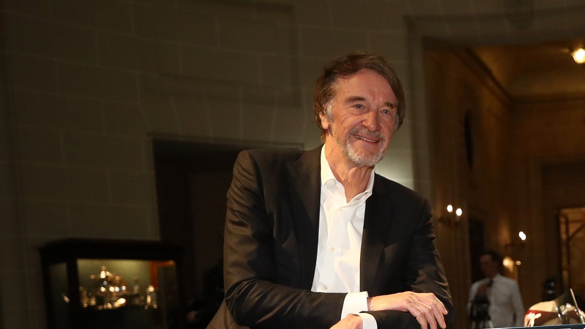 Koronawirus. Jim Ratcliffe pomoże szpitalom.