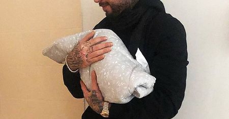Znany raper został ojcem! Pochwalił się zdjęciem dziecka i jego oryginalnym imieniem
