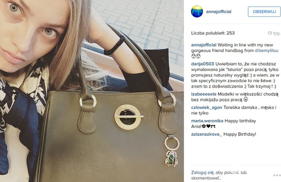 Modelka Ania Jagodzińska z torebką i skarabeuszem z kolekcji Lilou (fot. Instagram)