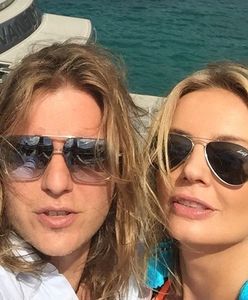 Agnieszka Woźniak-Starak z mężem i Zosią Ślotałą na wspólnych wakacjach. Wygrzewają się na Sardynii