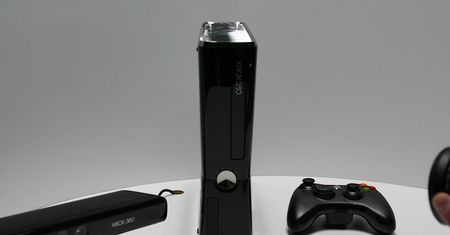 Xboks 360 Slim w obrazkach