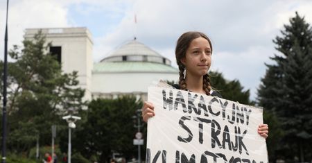 13-letnia Inga strajkuje dzisiaj ostatni dzień. “Podzieliła się z nami odwagą" mówią koledzy