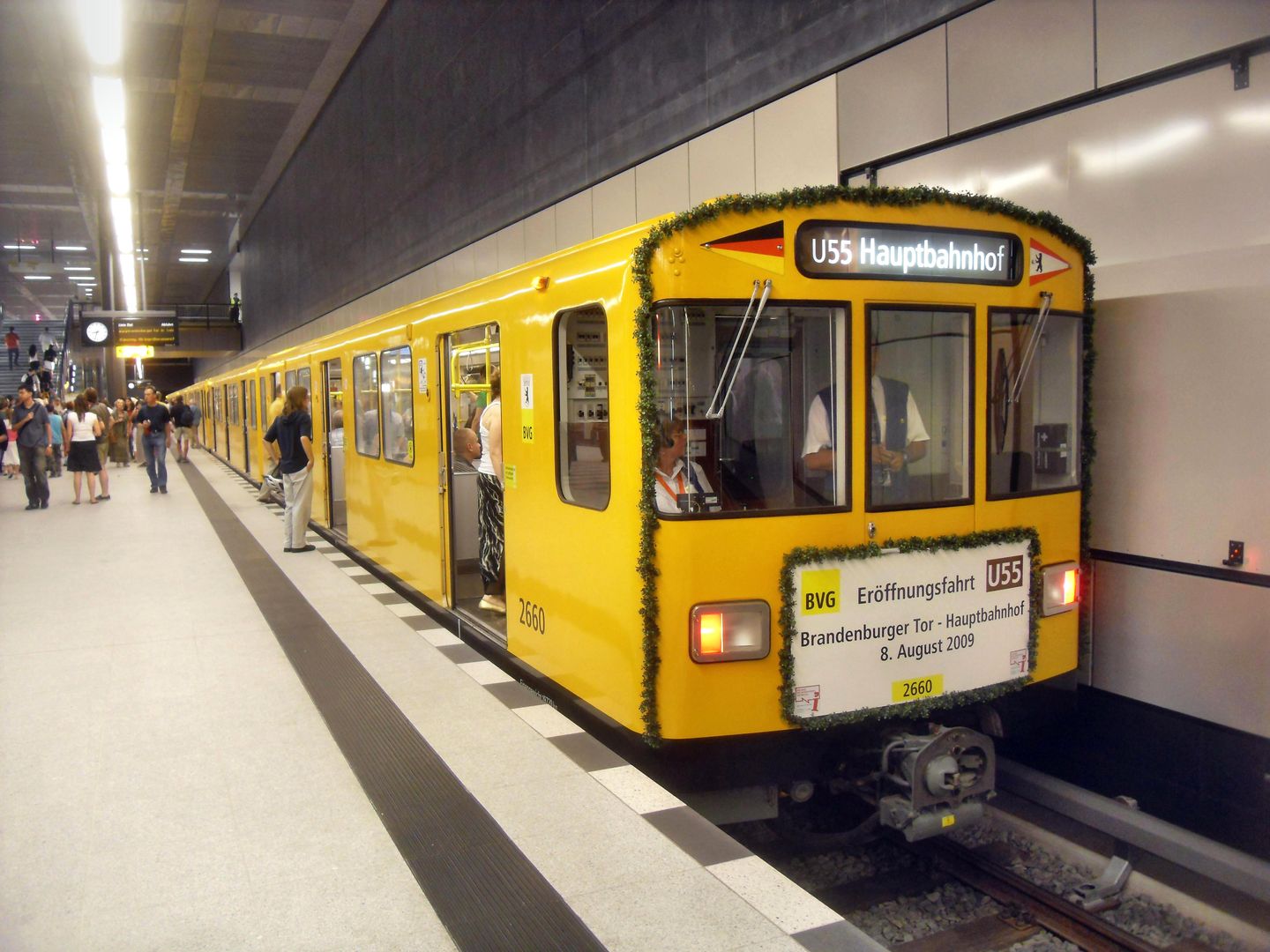 Znalazła 14 tys. euro w berlińskim metrze. Policja chwali imigrantkę
