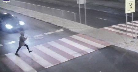 Lublin. Potrącenie kobiety na przejściu dla pieszych. Policja opublikowała nagranie