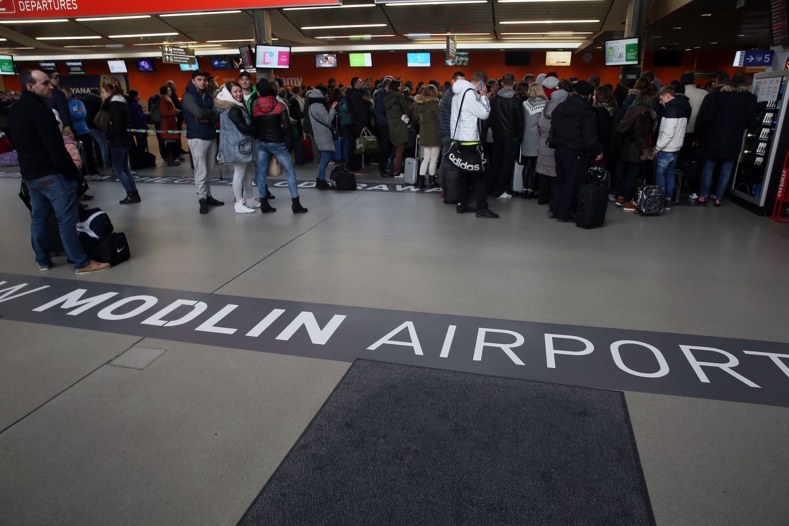 Zatrzymano sprawcę fałszywego alarmu na lotnisku w Modlinie