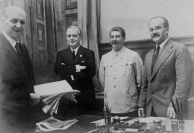 66 lat temu podpisano pakt Ribbentrop-Mołotow