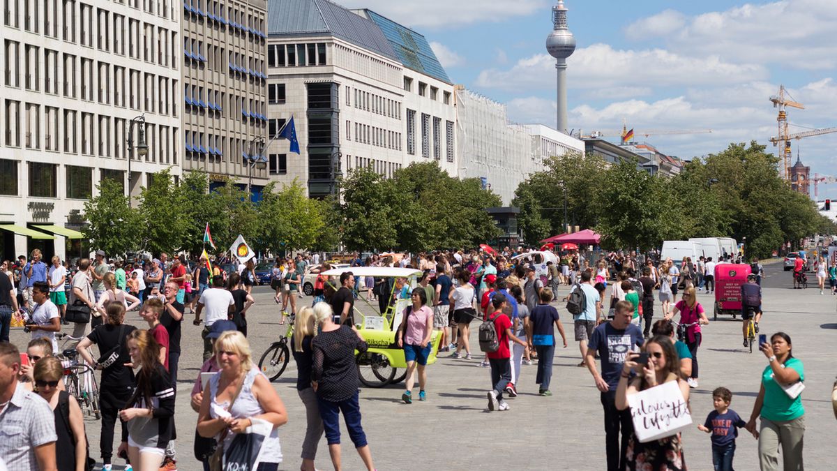 W ramach projektu pilotażowego uruchomionego przez stolicę Niemiec w lipcu ubiegłego roku zawarto dotąd tylko 48 umów o pracę