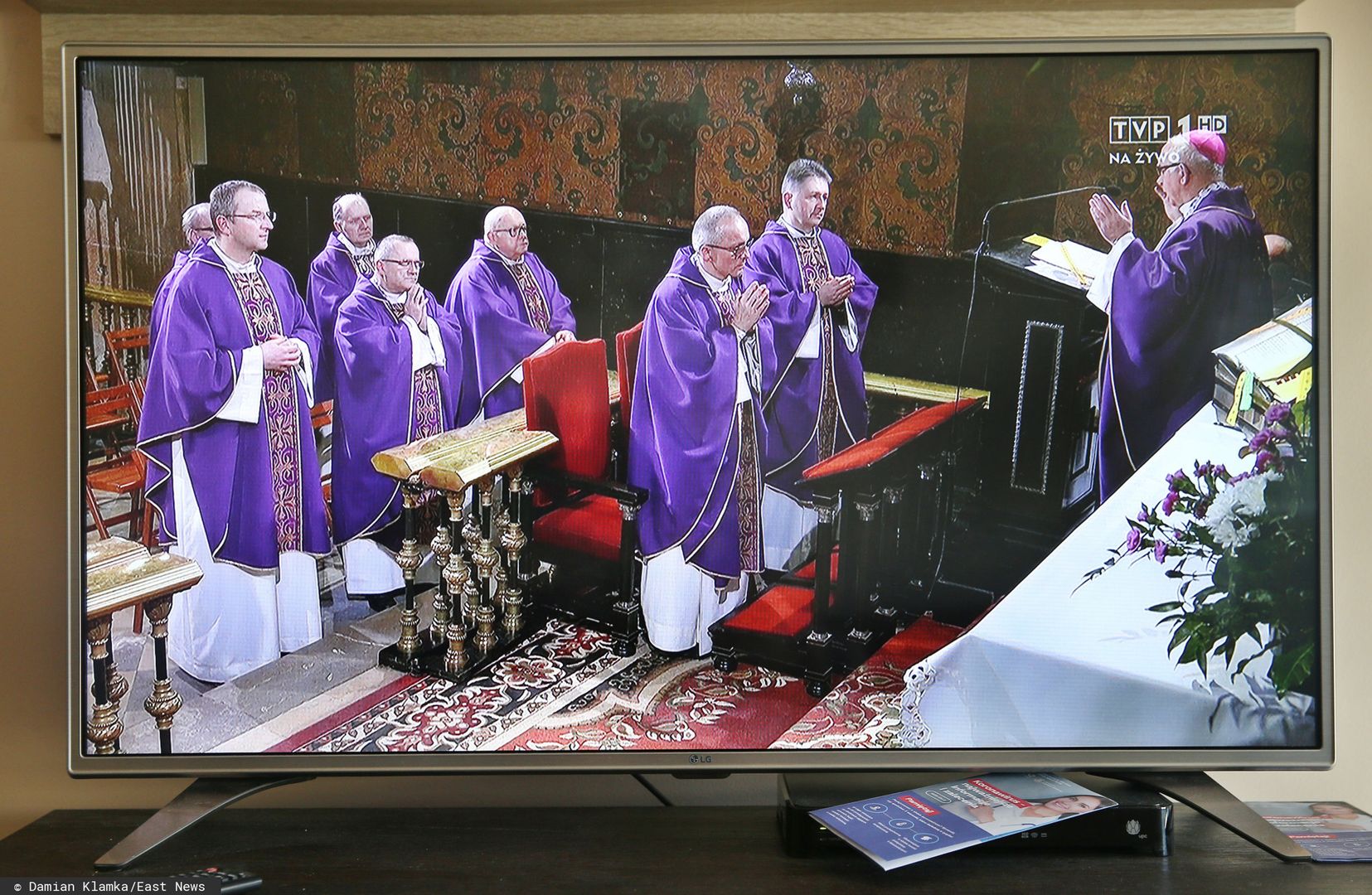 Triduum Paschalne w TV i online. Transmisja mszy świętej online w Wielki Piątek, Wielką Sobotę, Niedzielę Wielkanocną i Poniedziałek Wielkanocny.