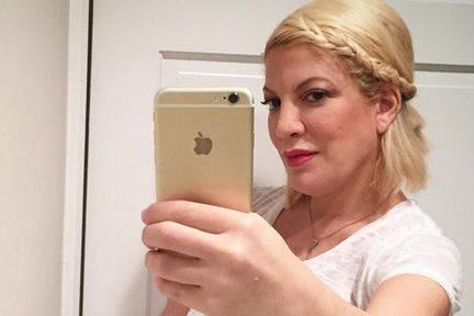 Tori Spelling chwali się ciążowym brzuchem. Poród coraz bliżej!