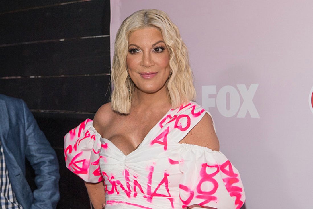 Tori Spelling została z rodziną w domu z powodu koronawirusa. Narzeka na brak papieru toaletowego