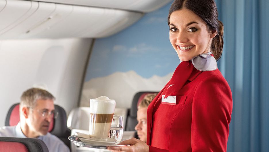 Stewardessa podczas lotu