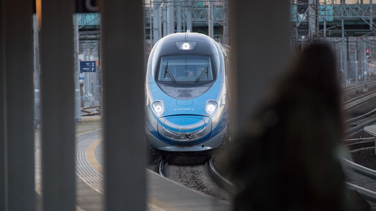 PKP zawiesza połączenia kolejowe