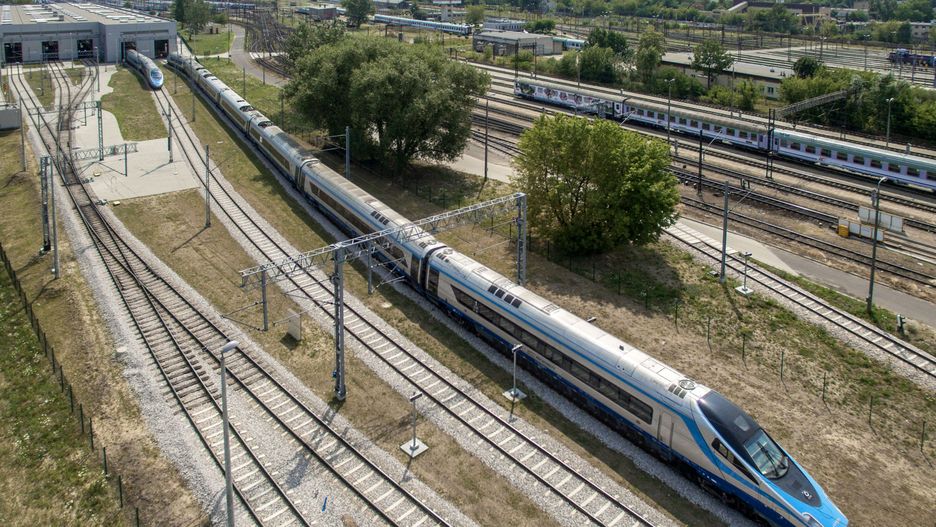 Tuż za stacją Warszawa Ursus Niedźwiadek Pendolino potrąciło śmiertelnie mężczyznę (zdjęcie ilustracyjne)