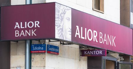 Alior Bank tworzy rezerwę na na "małe TSUE"