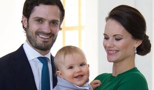 Książę Karol Filip i księżna Sofia opublikowali urocze zdjęcie z dziećmi. To ich pierwsza rodzinna fotografia!