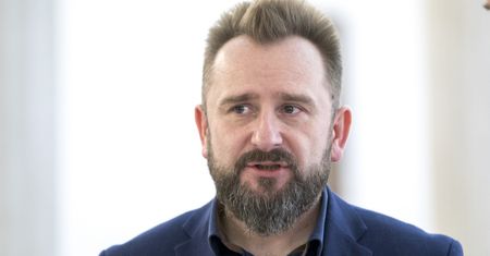 Zmiany w Sejmie. Jakubiak i Winnicki dołączają do Liroya