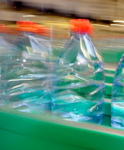 Nestle kończy z jednorazowymi opakowaniami, ale z plastiku się nie wycofa