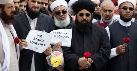 Terroryści nie zasługują na modlitwę nad grobem. Imamowie występują przeciwko islamistom