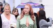 Iskra Lawrence w skąpym bikini. Pewna siebie i uśmiechnięta