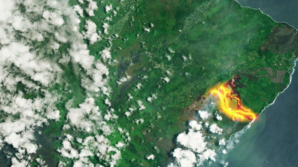 Strumienie lawy z wulkanu Kilauea widziane z kosmosu. Zdjęcia robią wrażenie