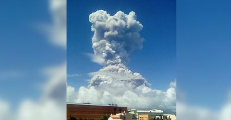 Eksplodował wulkan Mount Mayon. Strefa śmierci ma 8 km