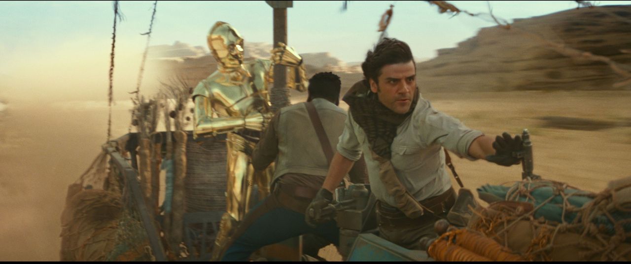 Fani już koczują pod kinem. Premiera "Gwiezdne wojny. Skywalker. Odrodzenie" dopiero za kilka dni [FOTO]