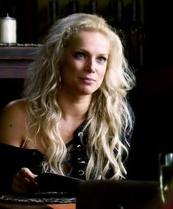 "Przyjaciółki", sezon 8, odc. 4: Która z przyjaciółek wychodzi za mąż, a która wybierze się na randkę?