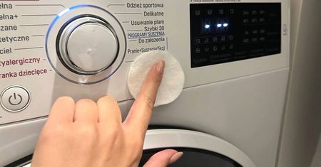 Czyszczenie pralki jest proste i szybkie dzięki tej sztuczce! W 5 minut będzie jak nowa