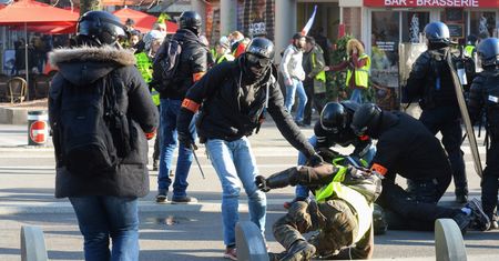 "Der Spiegel": kosmopolici kontra populiści, czyli kryzys Zachodu