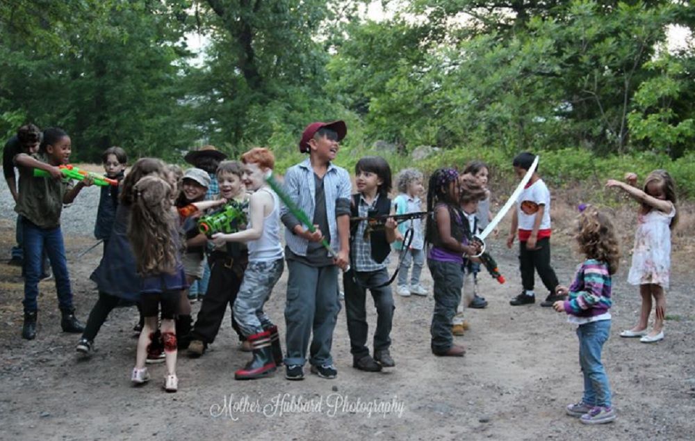 Matka urządziła kontrowersyjną zabawę dla dzieci. Gniew w sieci