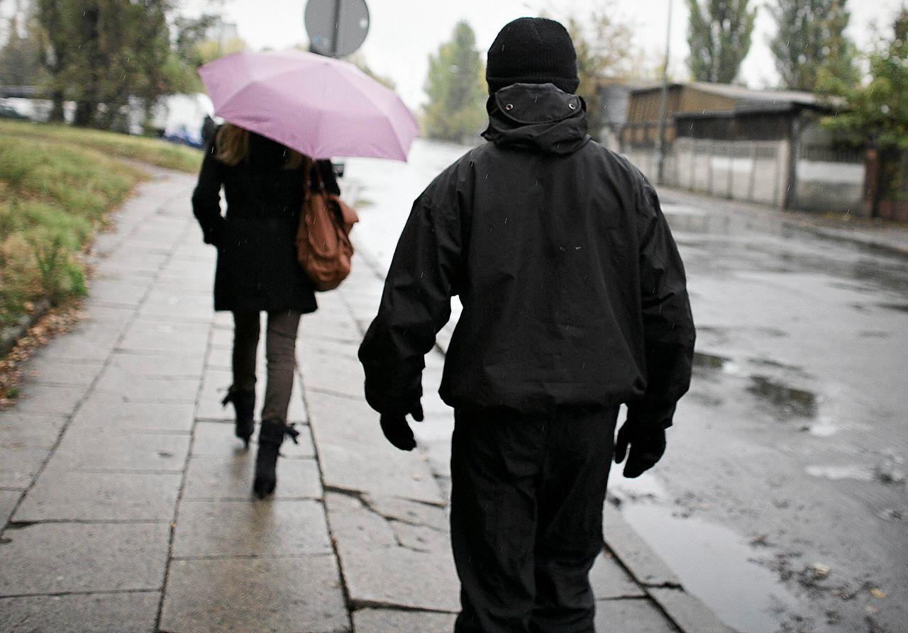 Od lat nęka kobiety w stolicy, policja jest bezradna. Dotarliśmy do prywatnych wiadomości stalkera