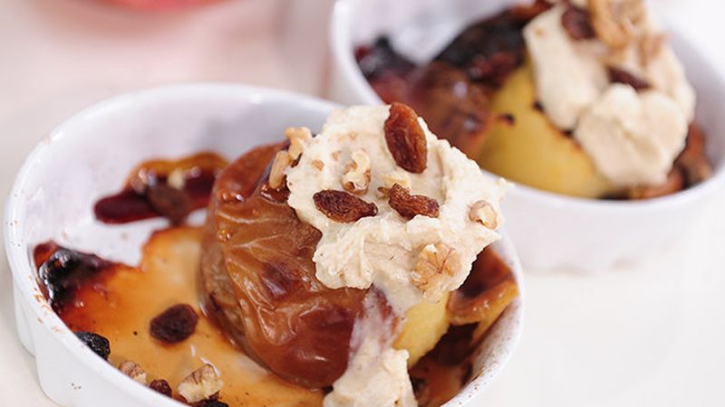 Pieczone jabłko z mascarpone i zupa z soczewicy. Pomysły na zbilansowaną dietę