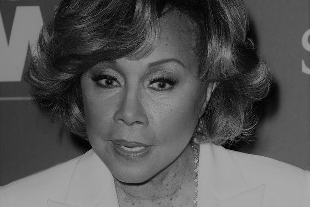 Joan Collins pożegnała Diahann Carroll. Razem grały w "Dynastii"