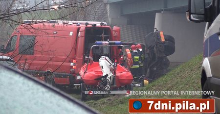 Ciężarówka spadła do rzeki