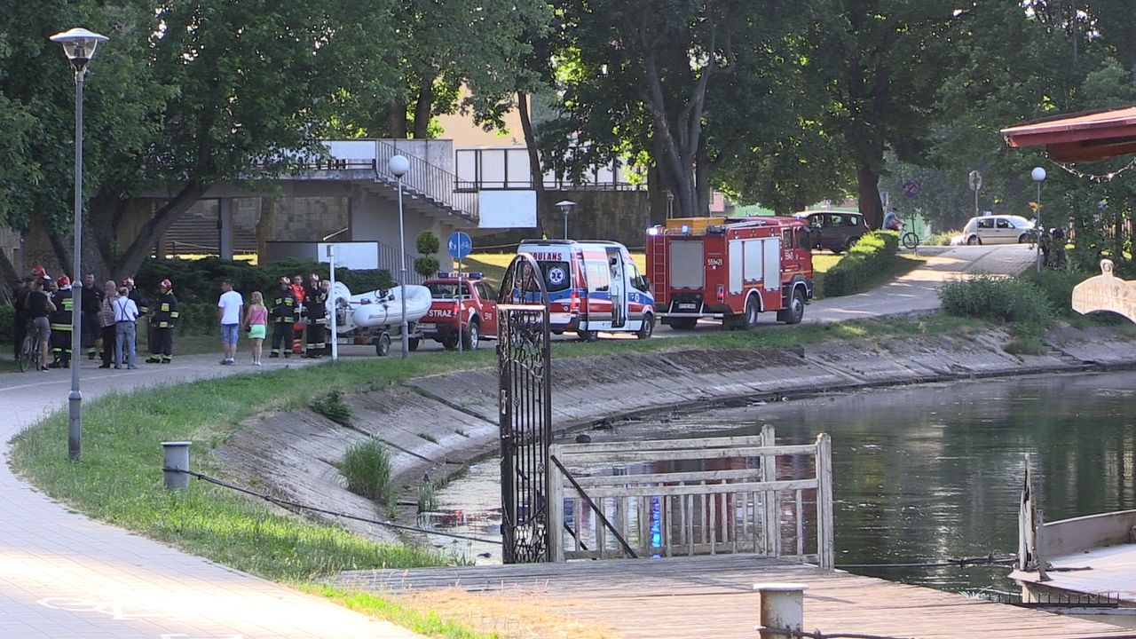 Skoczył do rzeki