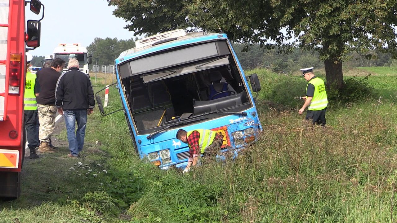 Wypadek autobusu z dziećmi