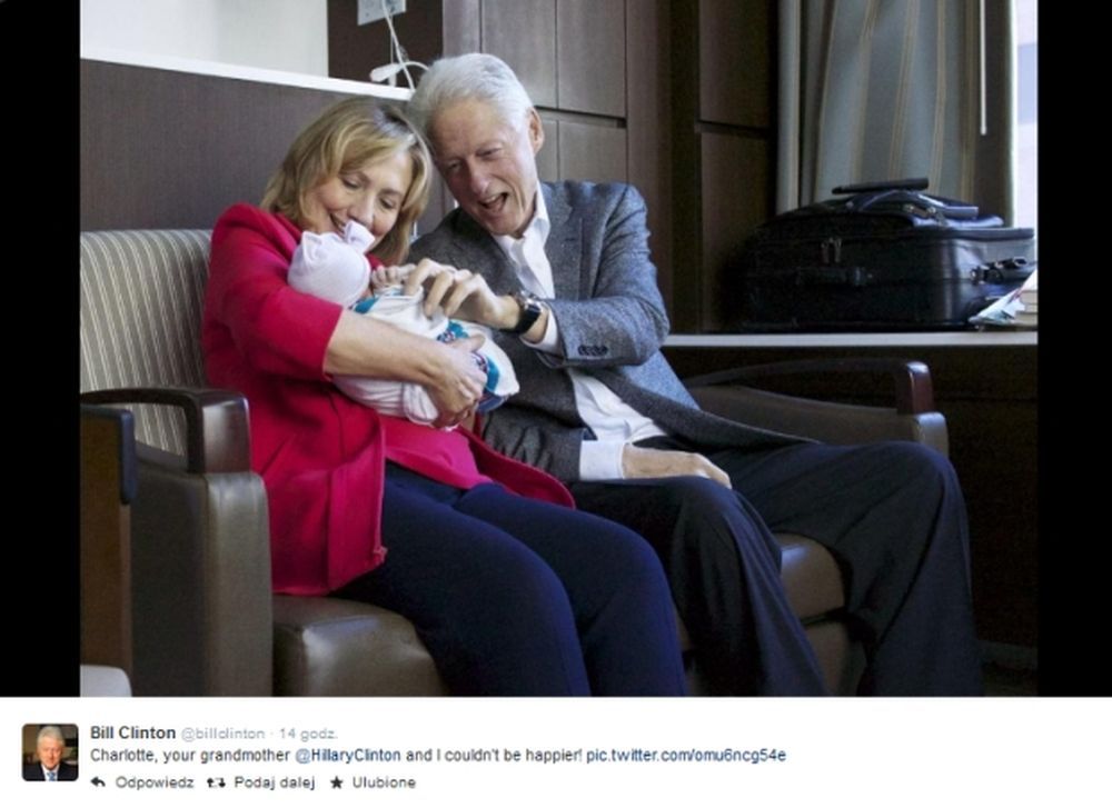 Bill i Hillary Clintonowie z wnuczką
Fot. screen z Facebook