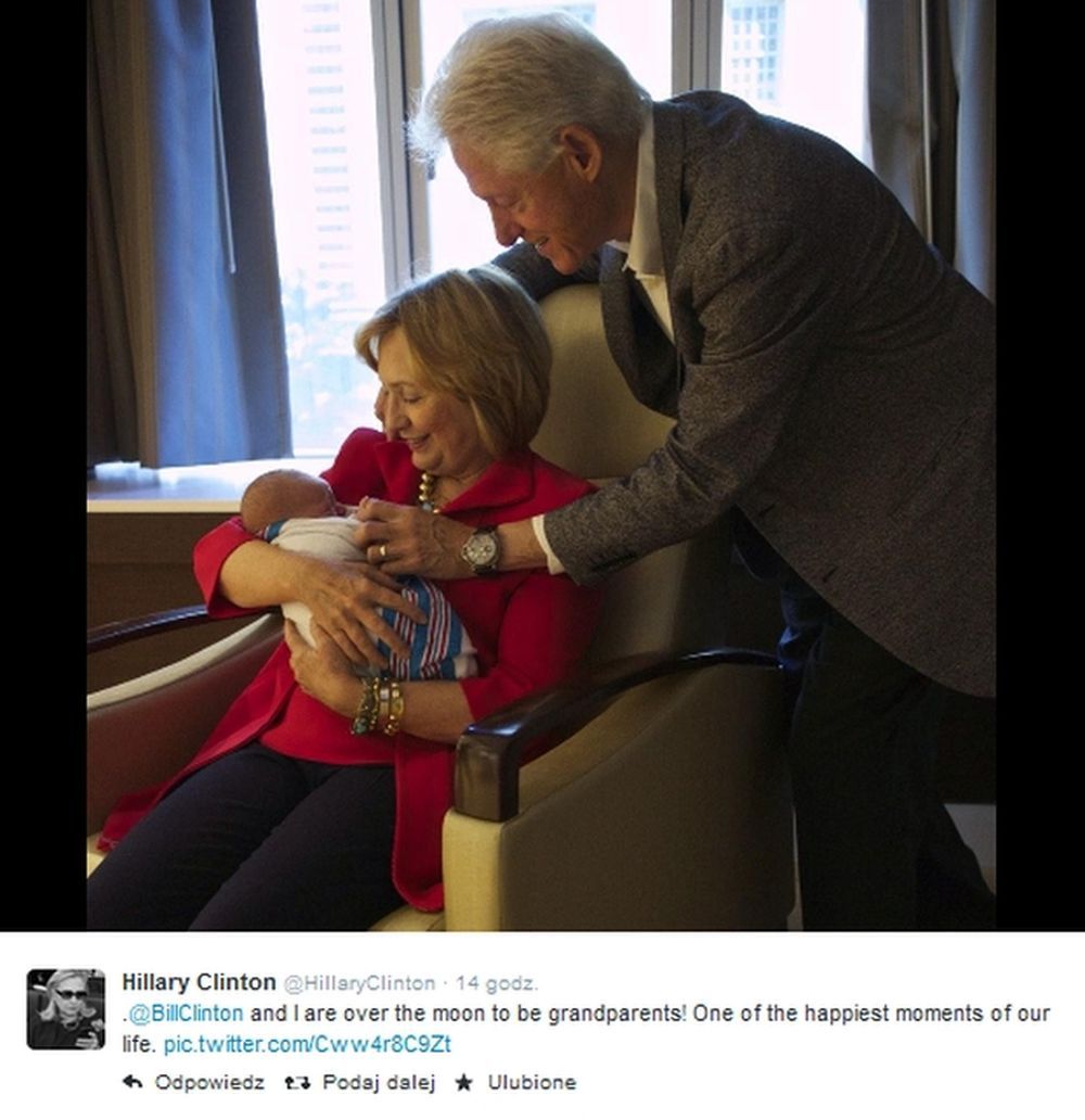 Bill i Hillary Clintonowie z wnuczką