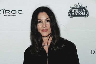 53-letnia Monica Bellucci na wybiegu. Gwiazda zachwyca urodą