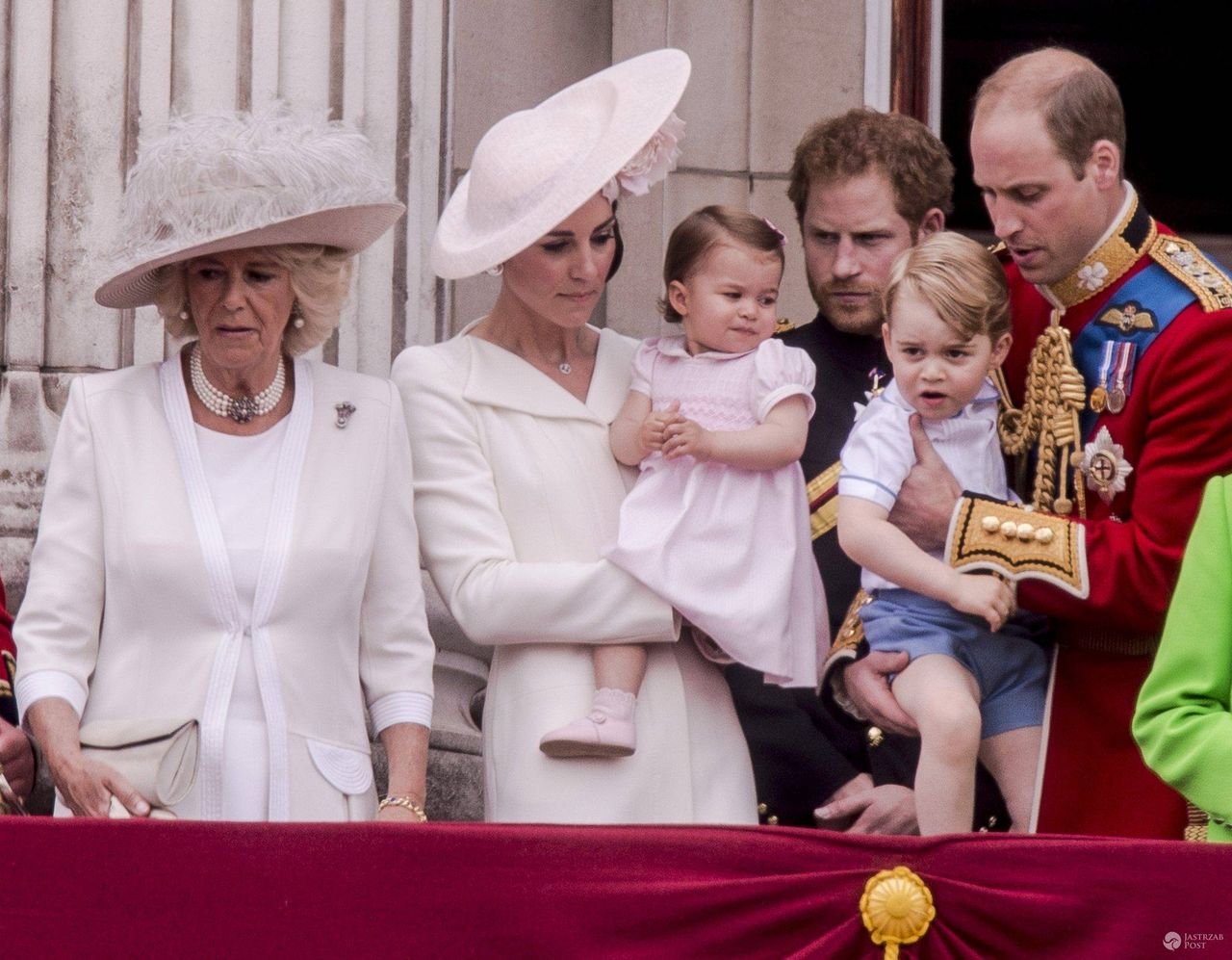 Księżna Camilla, księżna Kate, księżniczka Charlotte, książę Harry, książę George, książę William (fot. ONS)