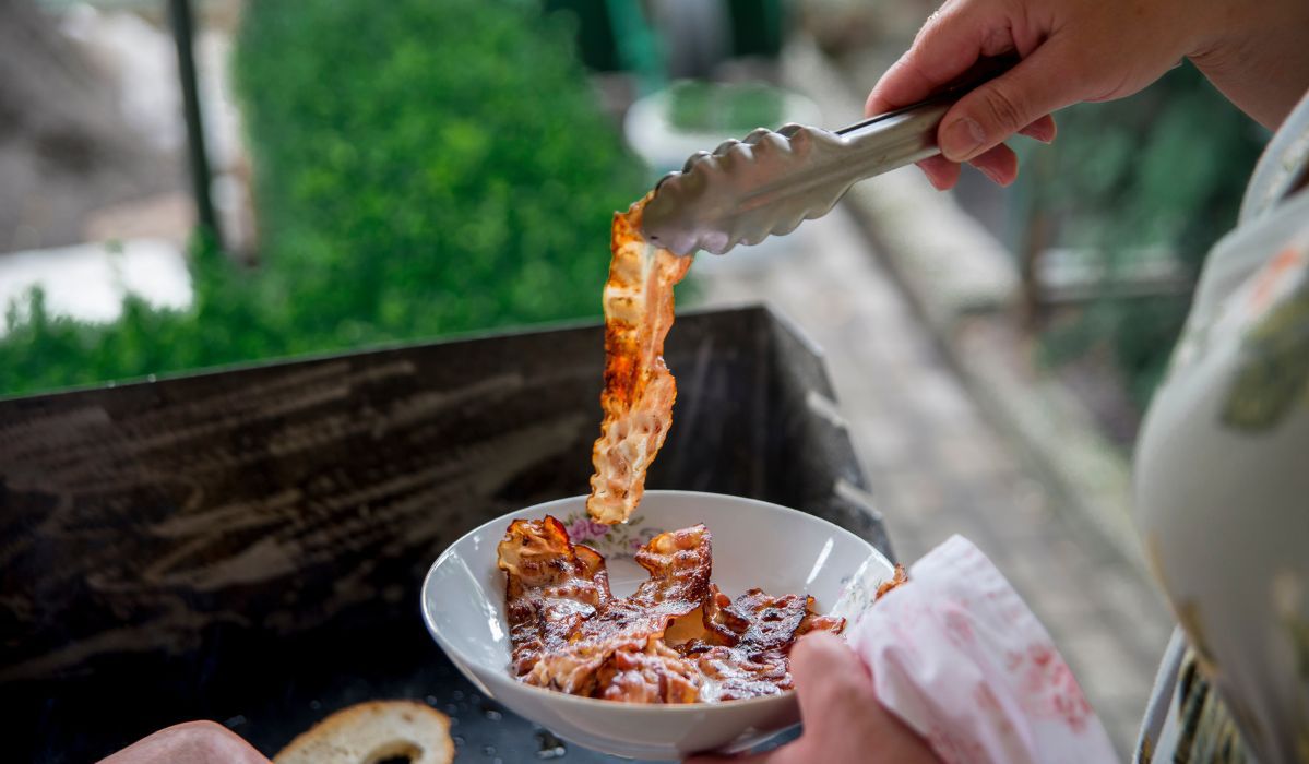 Boczek na grilla - Pyszności; Foto AdobeStock