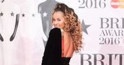 Ella Eyre w sukienkach La Mania na gali BRIT Awards 2016