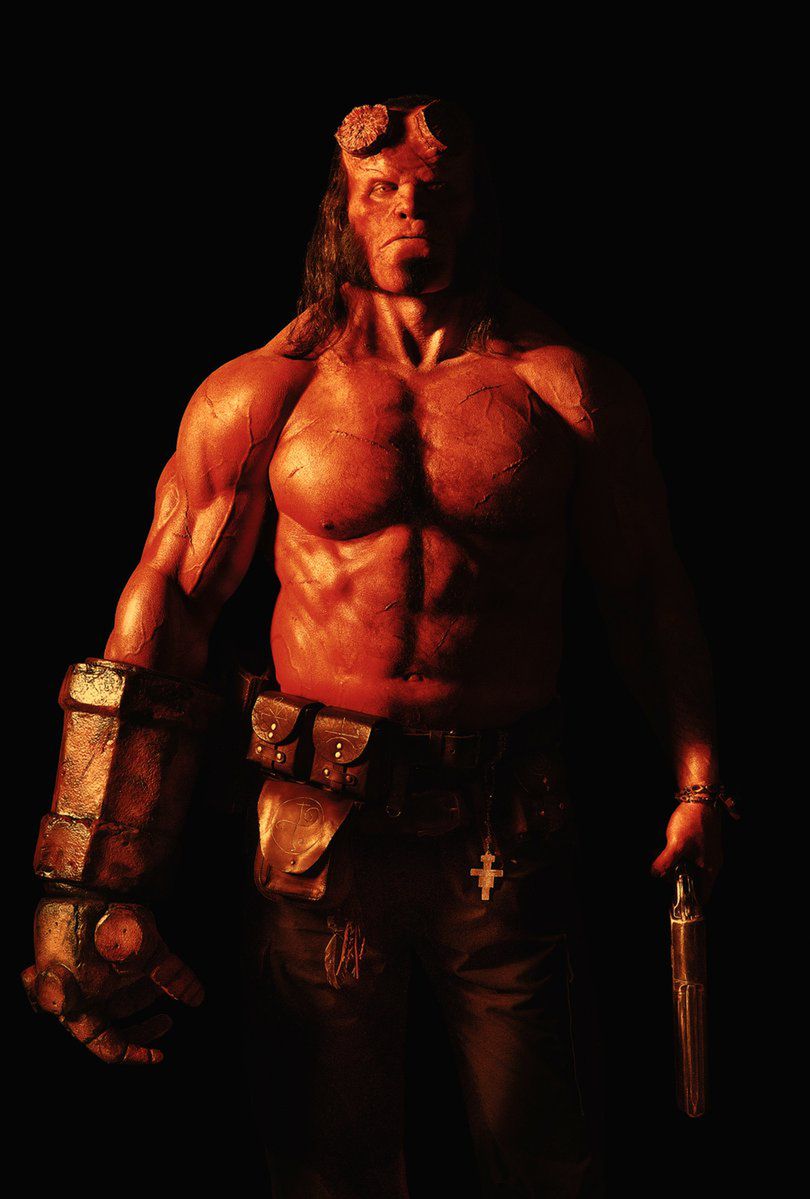 Oto nowy "Hellboy". David Harbour jest nie do poznania!