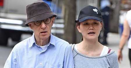 Woody Allen pisze, jak wyglądał ślub z kobietą, która wcześniej była jego adoptowaną córką