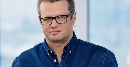 Marcin Meller pokazał, jak wyglądał 25 lat temu. Internautki zalały dziennikarza komplementami