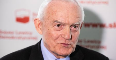 Leszek Miller potwierdza start w wyborach do PE. "Nie chcę, żeby ktoś wyprowadził Polskę z UE"
