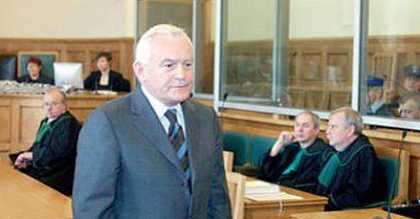 Bomba przeszkodziła Millerowi w złożeniu zeznań