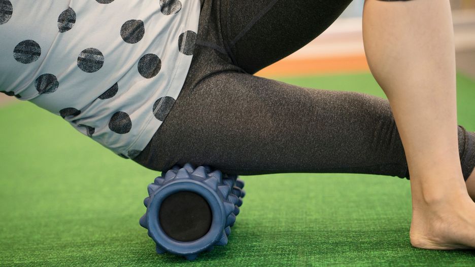 Roller sprawdzi się do ćwiczeń na powięź